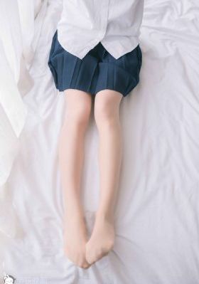 美丽教师1975未删减版_高清完整视频